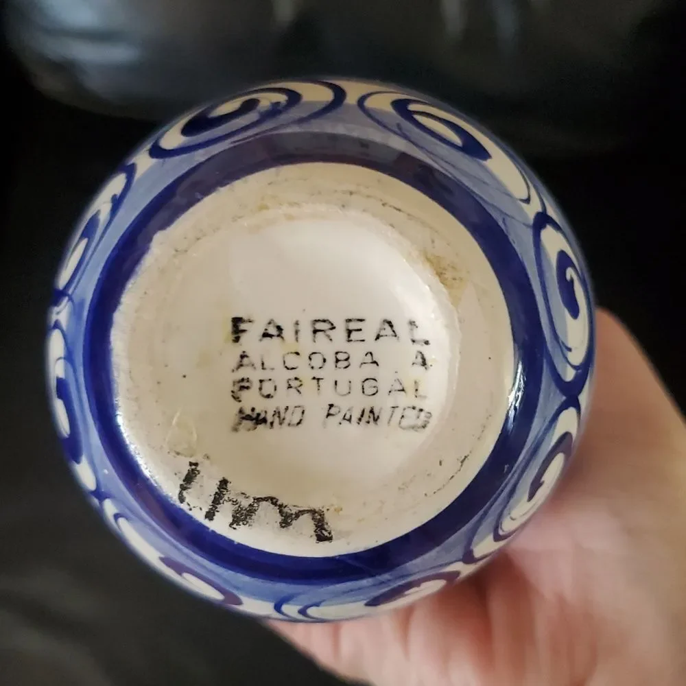 Hand-Painted Portuguese Ceramic Vase – Faireal Alcobaça